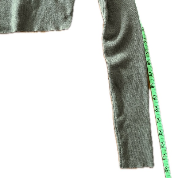 FOREVER 21 Top Cropped - Picture 4 of 6